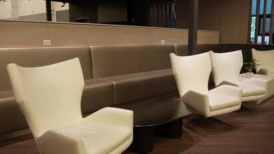 Lounge seating for spectators